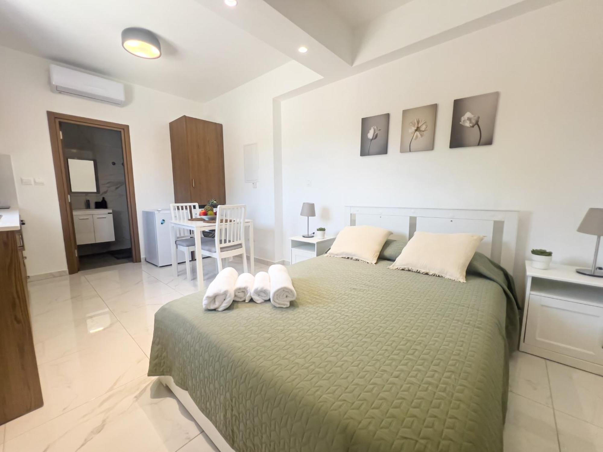Musan Boutique Apartments أيا نابا الغرفة الصورة